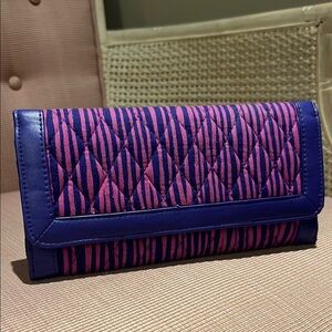 Vera Bradley Woman’s Trifold wallet